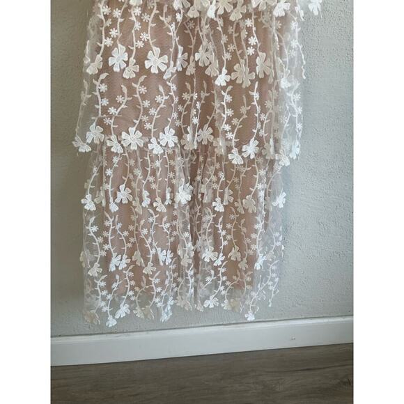 Anthropologie Endless Rose Woman  White CROCHET LAYERED MIDI DRESS, Size… - Picture 7 of 13